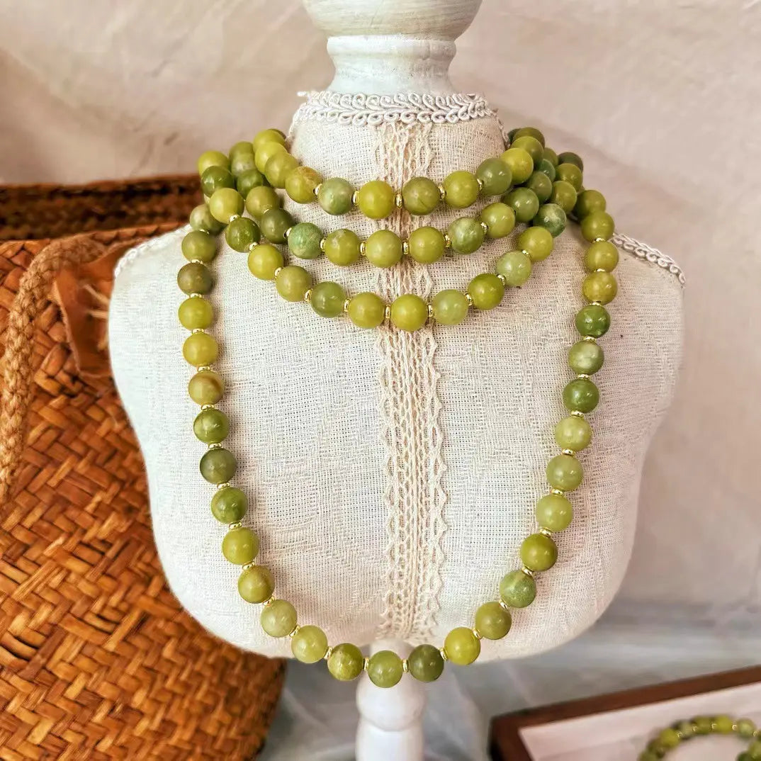 Vintage Natural Southern Jade "Starry Sky" Collarbone Necklace